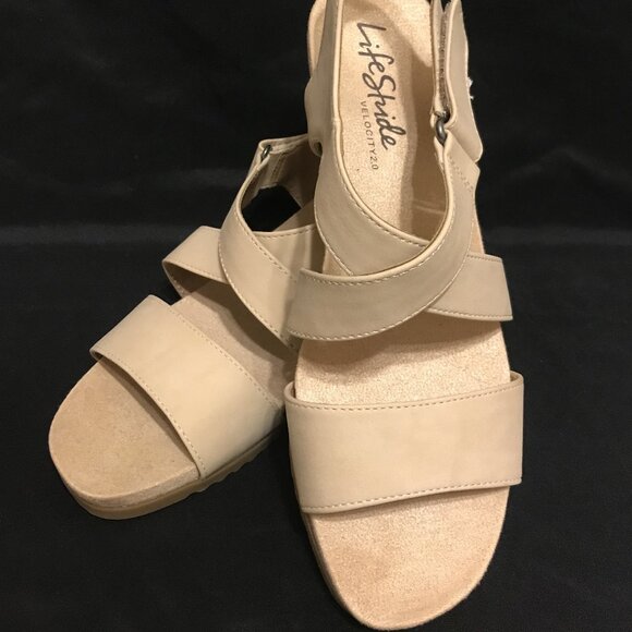 Life Stride Shoes - NWOT Life Stride Women's Wedge Sandals